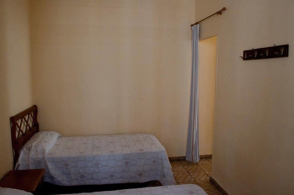 Hostal Yolanda Μαδρίτη Εξωτερικό φωτογραφία